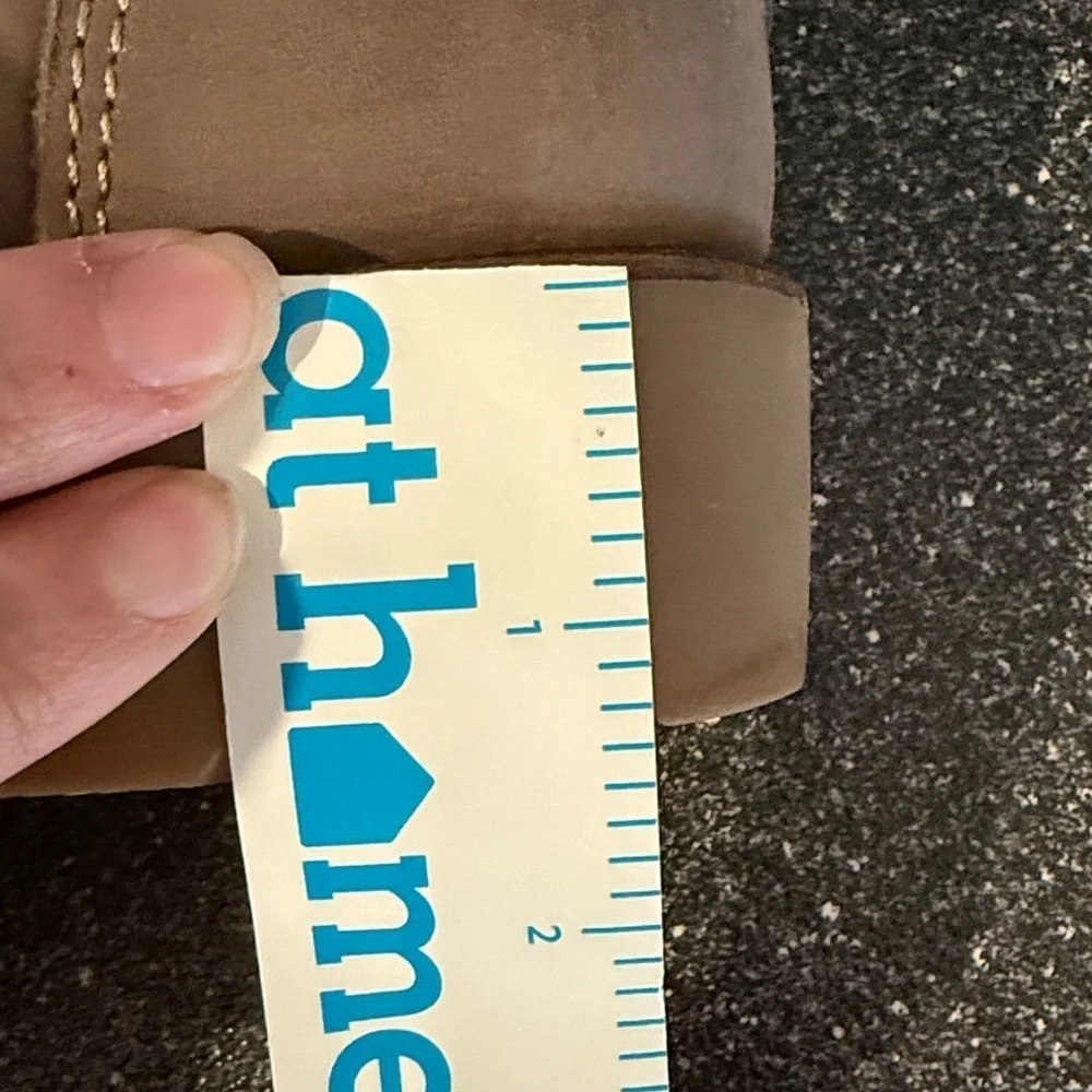 EMU women’s Preston boot in size 9